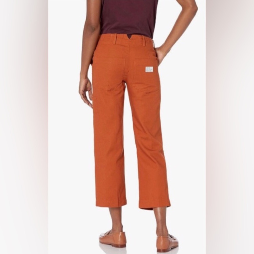 Hurley Brand Women’s 7 Dark Russet Orange Lowrider Flat Front Cropped Pants NWT